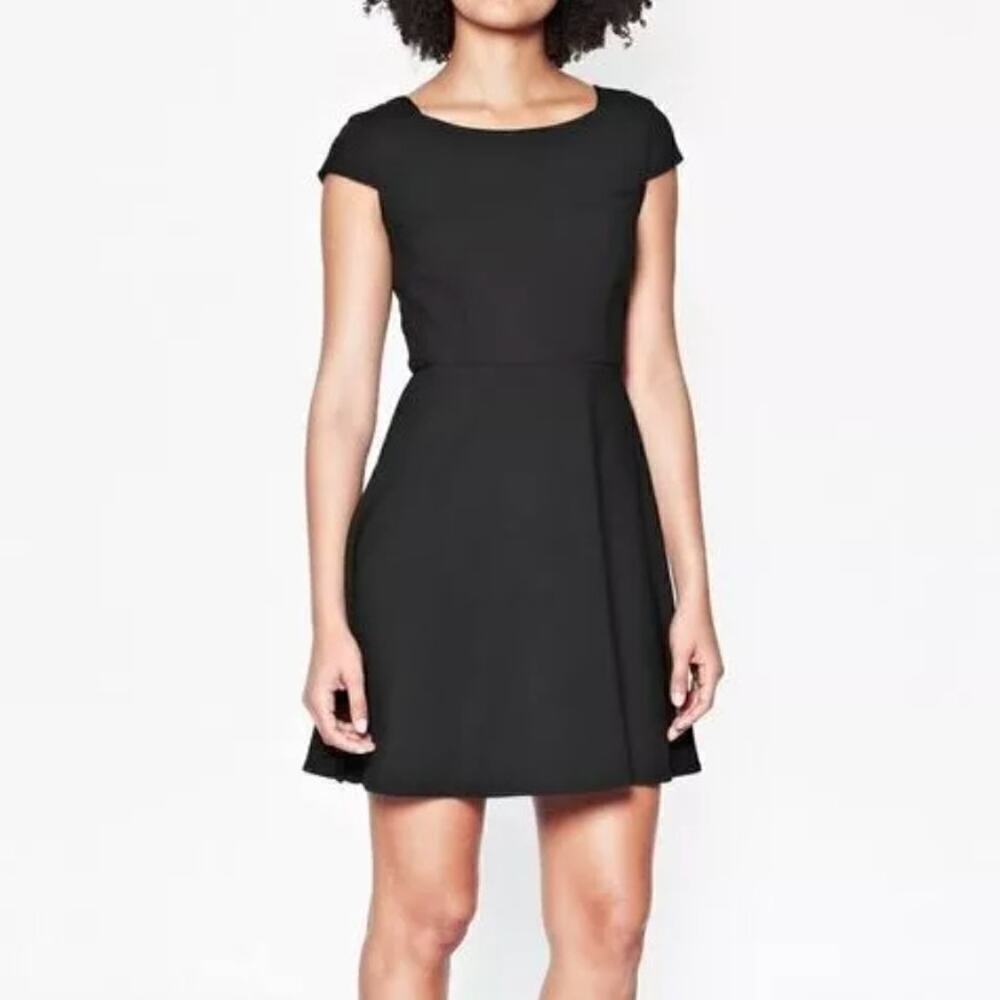 French Connection Black Whisper Ruth Cap Sleeve Skater Dress, Size US4 🔴
